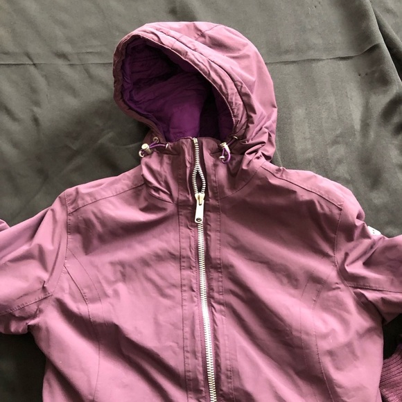 Helly Hansen Primaloft Jacket - Picture 14 of 16